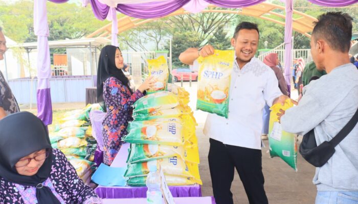 Bupati Tangerang Pimpin Gerakan Pangan Murah dan Operasi Pasar di Tigaraksa