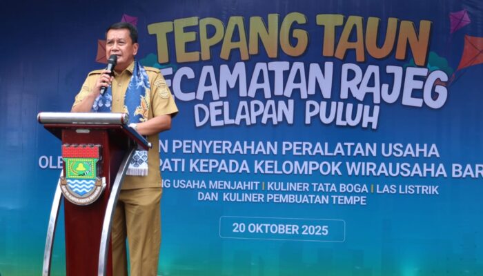 Bupati Tangerang Serahkan Bantuan Peralatan Usaha untuk Wirausaha Baru di Rajeg