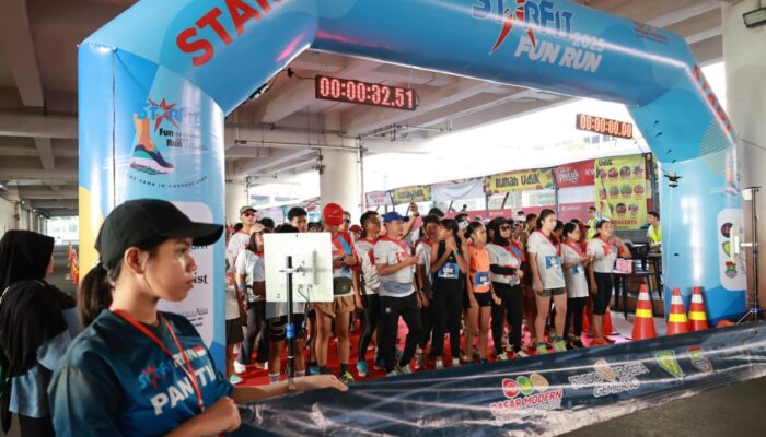 Bupati Tangerang Lepas Ratusan Peserta Starfit Fun Run 2025 di Cisauk