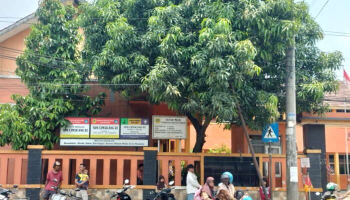 Diduga Oknum Kepala Sekolah SDN Cipeucang 02 Manipulasi Kwitansi Kosong