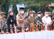 Pemkab Bogor dan Bea Cukai Musnahkan 1,8 Juta Batang Rokok Ilegal Senilai Rp2,8 Miliar