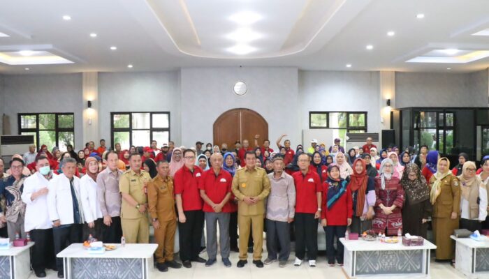 Bupati Tangerang Buka Pemeriksaan Kesehatan Gratis dan Seminar Lansia di HKN 2025