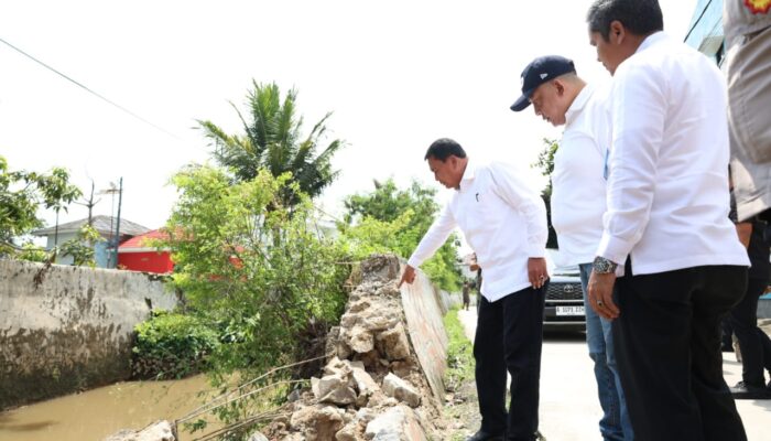 Bupati Tangerang Tinjau Tanggul Jebol di Perumahan Mustika Tigaraksa, Instruksikan Penanganan Cepat