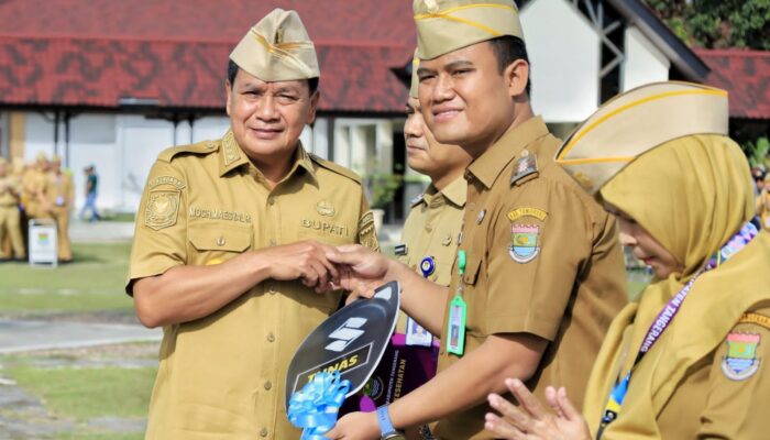 Bupati Tangerang Serahkan 28 Ambulans Puskesmas Keliling untuk Perkuat Layanan Kesehatan Kelurahan