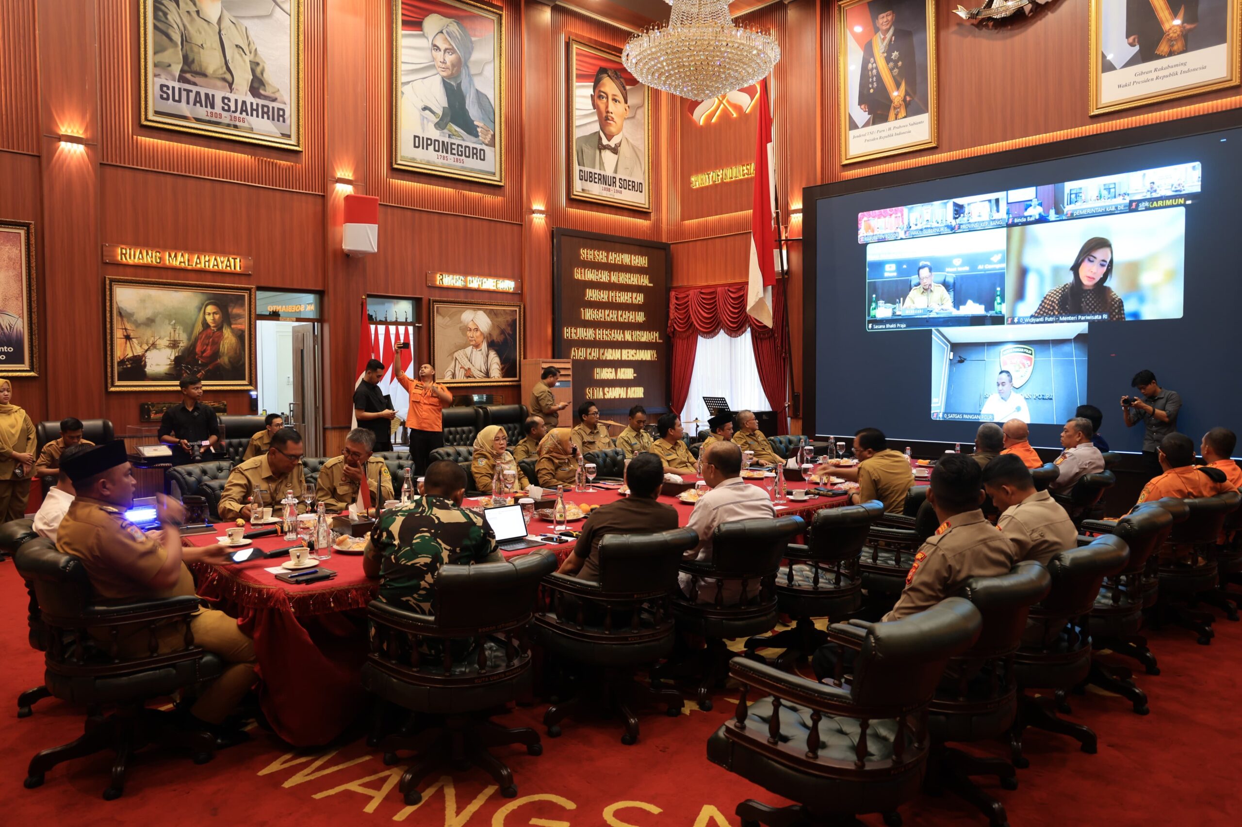 file 1764633548496 f13f8bbb 66f5 406f 94cd c1ab95449cb9 scaled