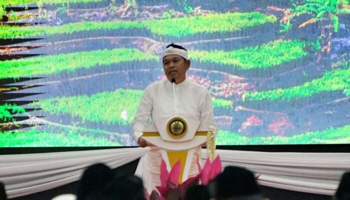 KDM Ajak Kembalikan Fungsi Gunung sebagai “Pananggeuhan”, MUI Jabar Galang Donasi untuk Korban Longsor Cisarua