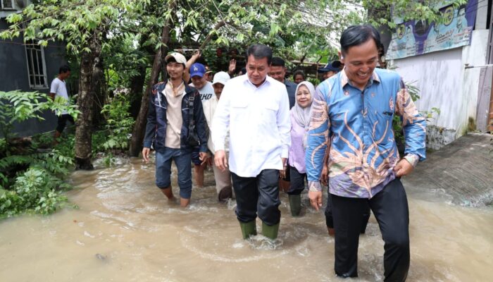Bupati Tangerang Tinjau Banjir di Perumahan Nuansa Mekarsari