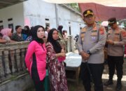 Kapolresta Tangerang dan Ketua Bhayangkari Tinjau Lokasi Longsor di Cisoka, Salurkan Bantuan untuk Warga Terdampak