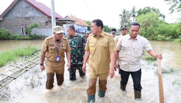 Bupati Tangerang Tinjau Lokasi Banjir di Mekar Baru, Pastikan Penanganan Cepat dan Siapkan Solusi Jangka Panjang