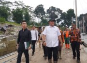 Bupati Bogor Tinjau Pergeseran Tanah di Sukamakmur, Hentikan Sementara Aktivitas Pembangunan Berisiko