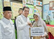 Bupati Tangerang Serahkan ZIS Rp126 Juta untuk 252 Warga Pagedangan di Program Gema Ramadan 2026