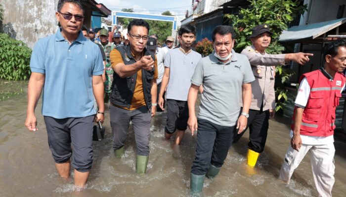 Bupati Tangerang Maesyal Rasyid Tinjau Banjir di 15 Kecamatan, Pemkab Siagakan Pompa dan Bantuan Pengungsi