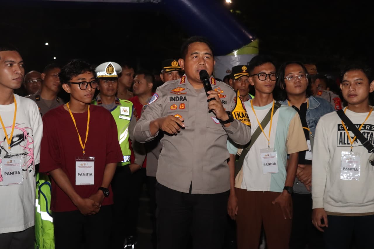 Midnight Run di Alun-alun Tigaraksa, Polresta Tangerang dan Mahasiswa Ajak Generasi Muda Isi Ramadan dengan Aktivitas Positif 2 IMG 20260315 WA0045 1