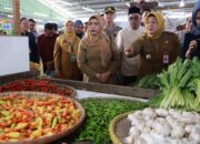 Wabup Tangerang Intan Nurul Hikmah Monitoring Harga Pangan di Pasar Cisoka, Cabai Rawit Tembus Rp100 Ribu per Kg 10 IMG 20260316 WA0000