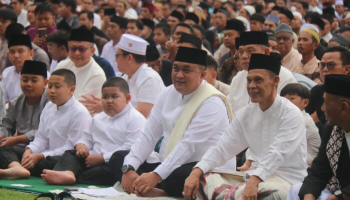 Puluhan Ribu Warga Bogor Salat Id di Pakansari, Dilanjut Pesta Rakyat Gratis