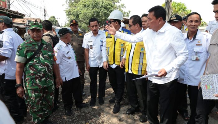 Bupati Tangerang Tinjau Perbaikan Jalan Pakuhaji-Sukadiri, Betonisasi Dilakukan Bertahap