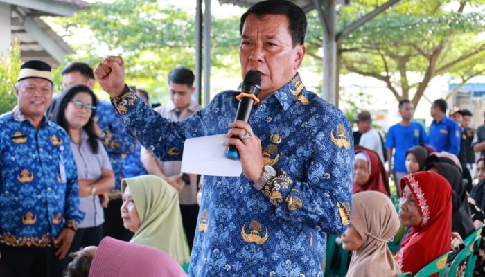 Bupati Tangerang Minta Perusahaan Ikut Perbaiki Jalan di Cikupa