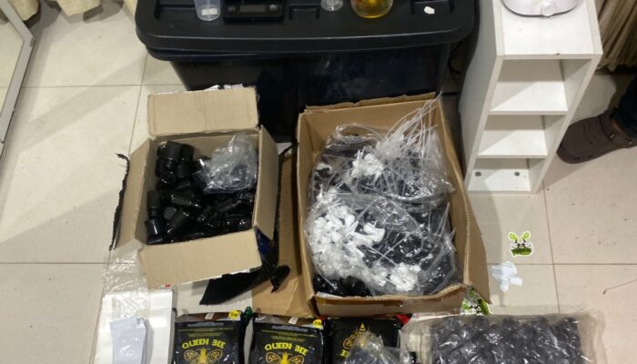 Polisi Bongkar Laboratorium Narkoba Tembakau Sintetis di Salemba, 5 Kg Barang Bukti Disita