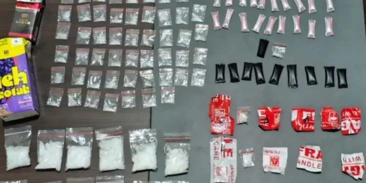 sembunyikan ratusan paket sabu 1777015847506 750x375 1