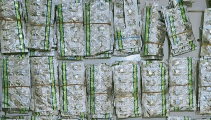 Polres Karawang Bongkar Jaringan Obat Keras Ilegal hingga Bekasi, 4 Pelaku Ditangkap