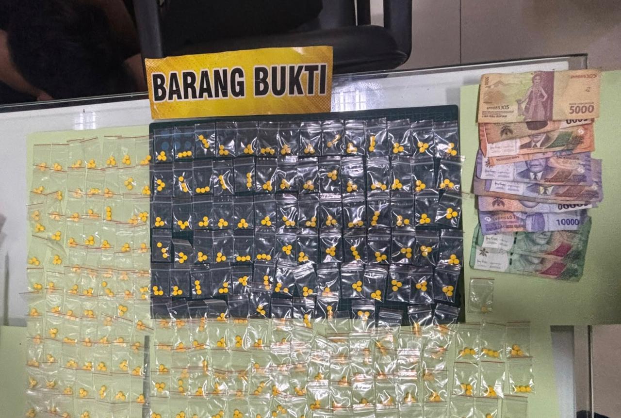 Satresnarkoba Polresta Tangerang Tangkap Dua Pemuda, Sita Ratusan Butir Obat Keras Ilegal 2 IMG 20260719 WA0003