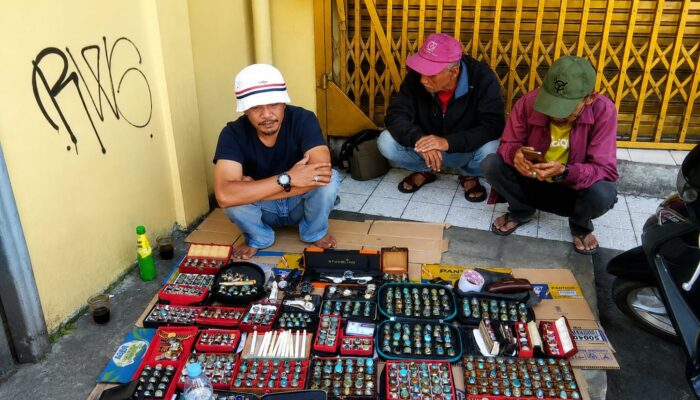 Demam Batu Akik dan Batu Mulia Bangkit Lagi, Kolektor dari Berbagai Daerah Berburu Batu Kelas Premium di Cipanas