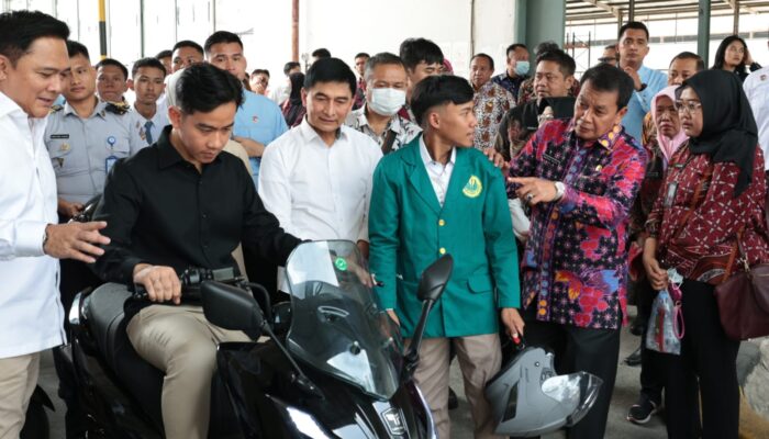 Wapres Gibran Tinjau Pabrik Motor Listrik di Balaraja, Bupati Tangerang: Perkuat Investasi dan Transisi Energi Bersih