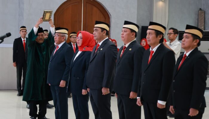 Bupati Tangerang Lantik Enam Pejabat Eselon II, Tekankan Integritas dan Peningkatan Pelayanan Publik