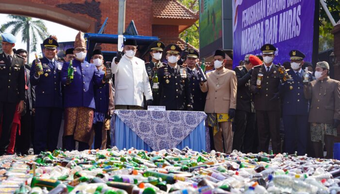 Pemkab Bogor Musnahkan 1,5 Juta Obat Keras, Sabu, Ganja hingga Belasan Ribu Botol Miras