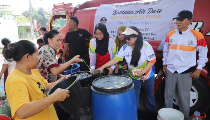 KORMI Kabupaten Bekasi Salurkan 24 Ribu Liter Air Bersih untuk Warga Terdampak Kekeringan
